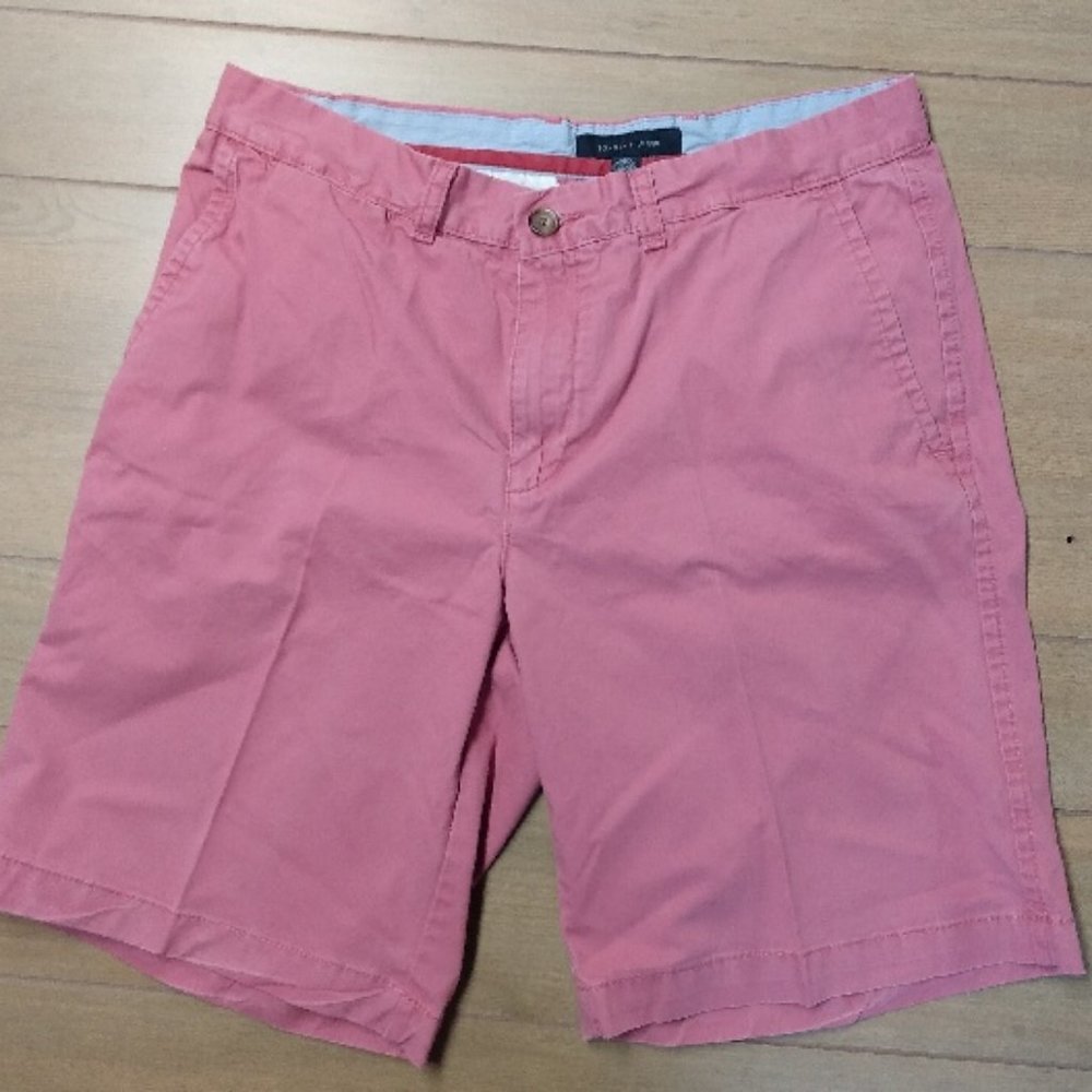 Tommy Hilfiger size 34 men's shorts Nantucket Red/pink 100% cotton.